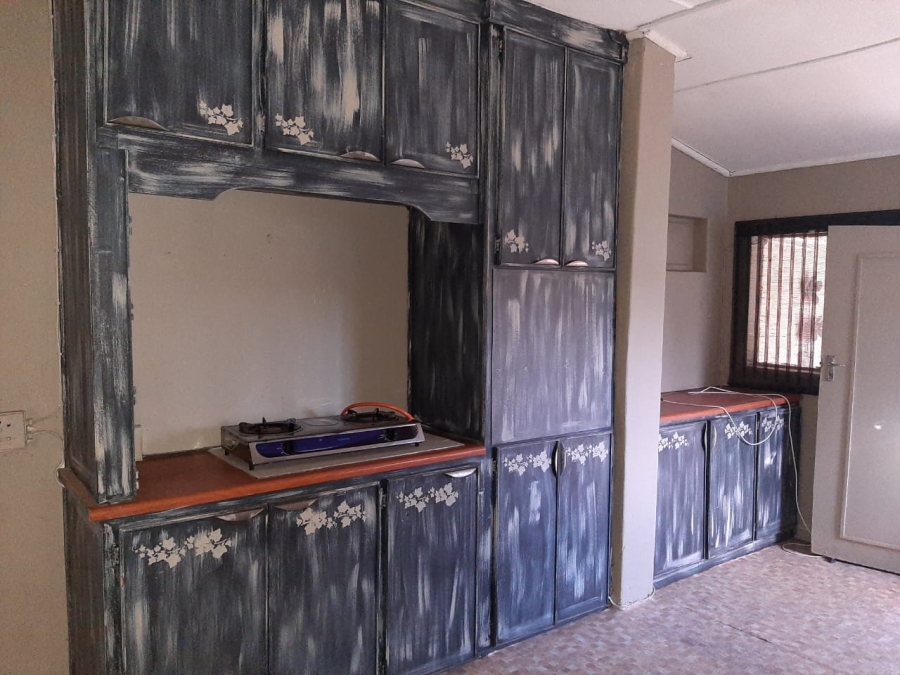 5 Bedroom Property for Sale in Odendaalsrus Free State